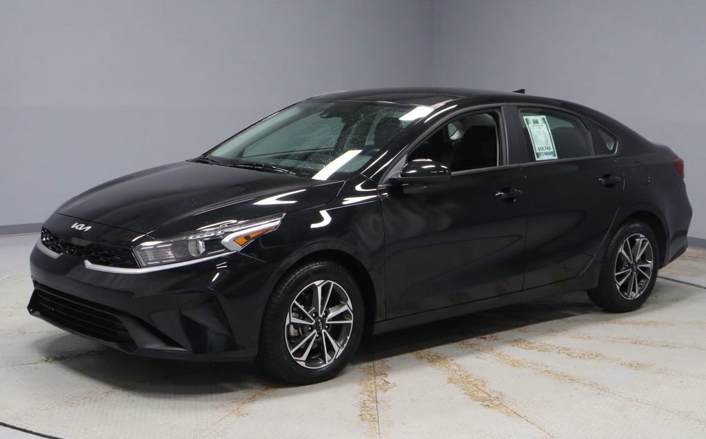 Used 2024 Kia Forte LXS image 6