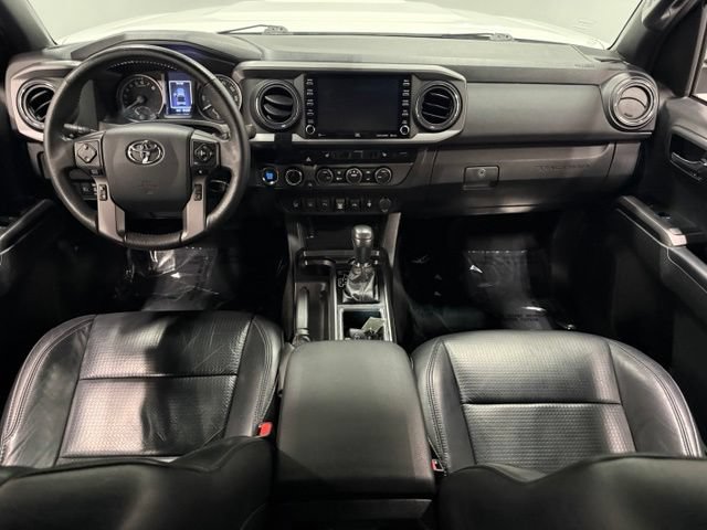 Used 2020 Toyota Tacoma TRD Sport w/ TRD Premium Sport Package AWD/4WD image 38