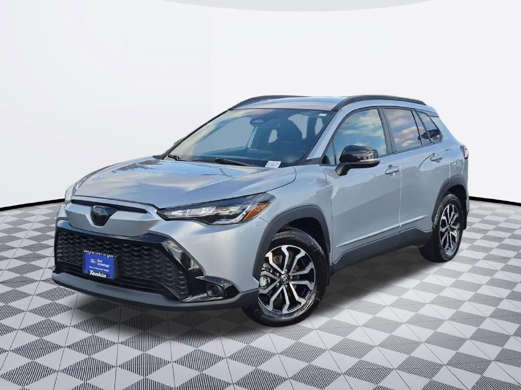 Used 2025 Toyota Corolla Cross AWD Hybrid image 2