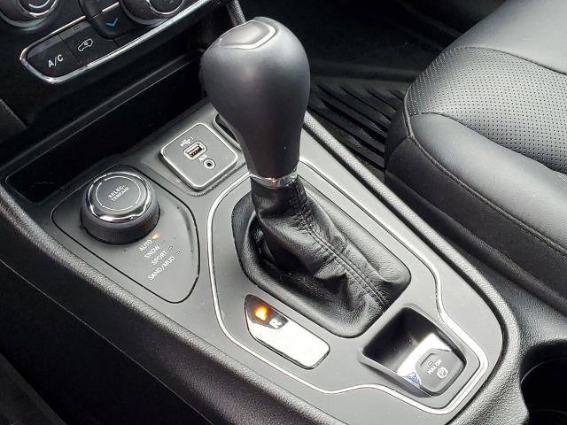 Used 2021 Jeep Cherokee Latitude Lux w/ Comfort/Convenience Group image 17