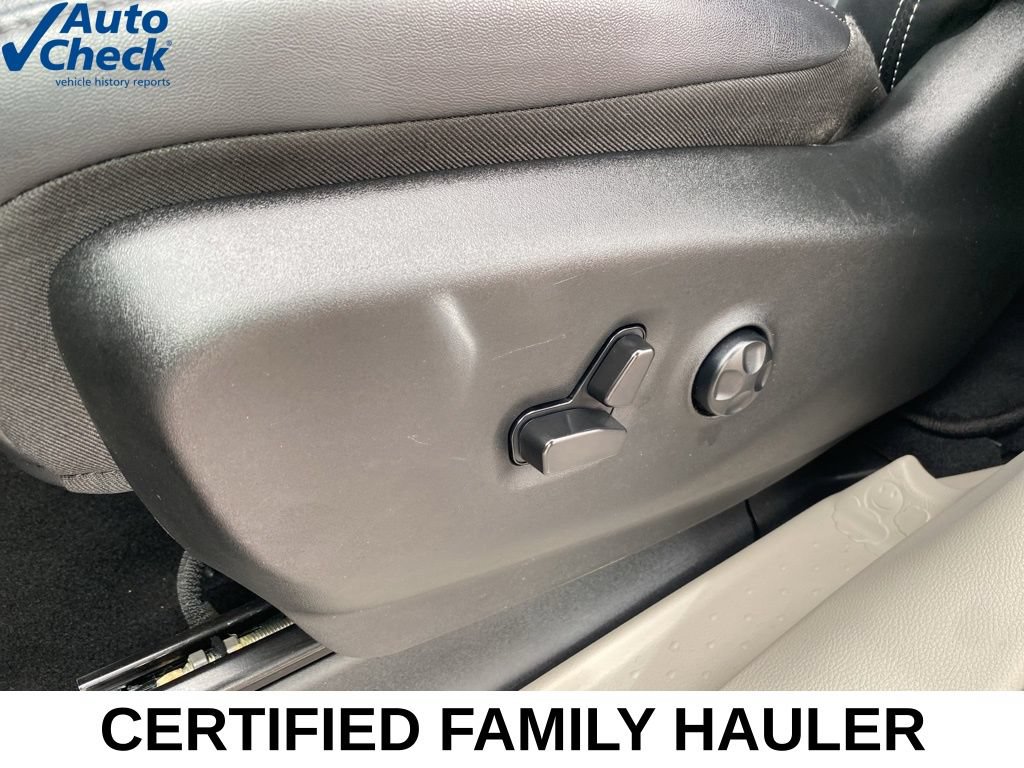 Used 2024 Chrysler Pacifica Touring-L FWD image 28