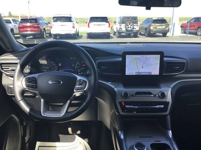 Certified 2022 Ford Explorer XLT w/ Equipment Group 202A AWD/4WD image 10