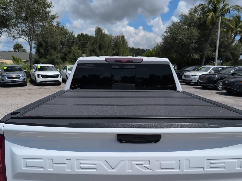 Used 2023 Chevrolet Silverado 1500 LTZ w/ Technology Package RWD image 5