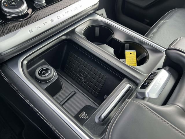 Certified 2025 Ford Expedition Platinum w/ Stealth Appearance Package image 23