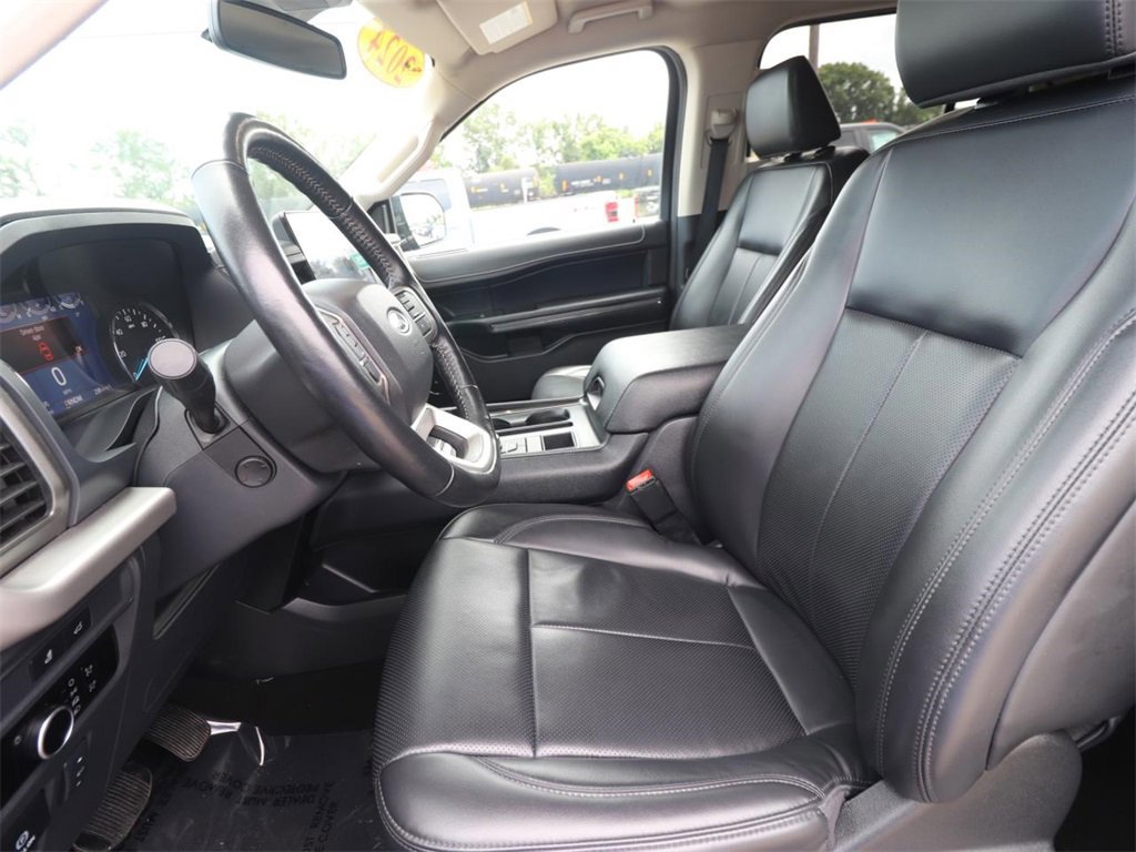 Certified 2024 Ford Expedition XLT image 8