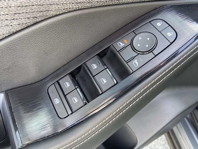 Used 2023 Nissan Rogue SV FWD image 17
