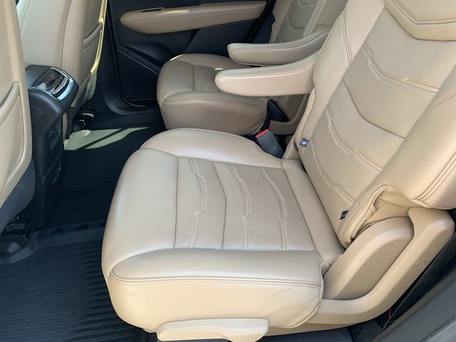 Used 2022 Cadillac XT6 Premium Luxury w/ Platinum Package AWD/4WD image 21
