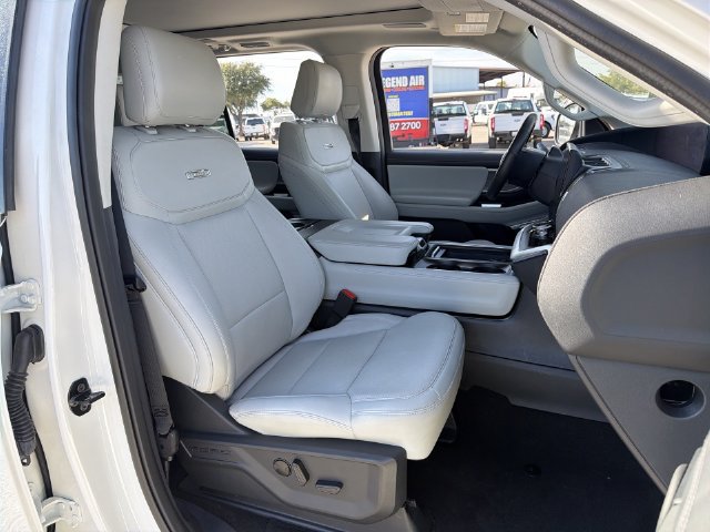 Certified 2025 Ford Expedition Max Platinum w/ Driver's Package AWD/4WD image 26