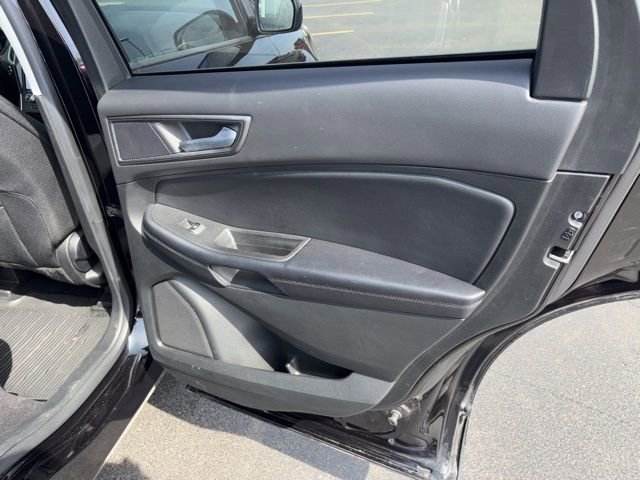 Certified 2023 Ford Edge SE w/ Black Appearance Package AWD/4WD image 11