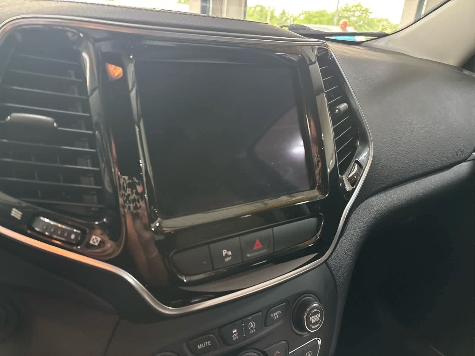 Used 2020 Jeep Cherokee Limited AWD/4WD image 22