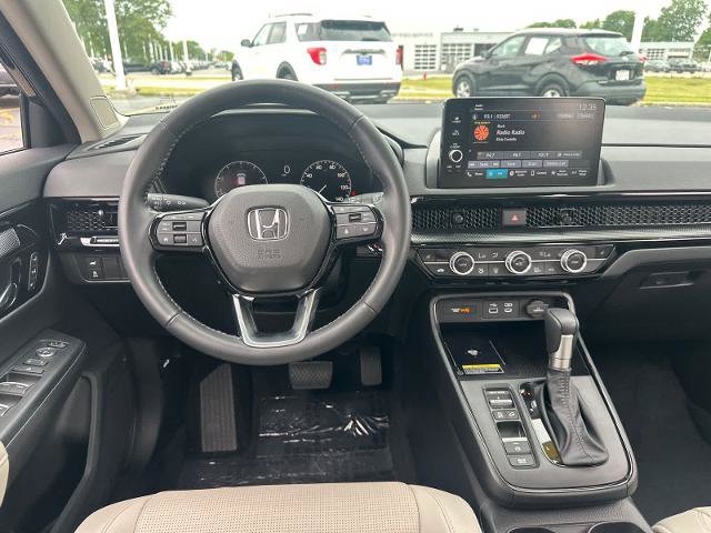 Used 2025 Honda CR-V EX-L image 16