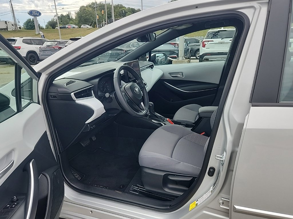 Used 2024 Toyota Corolla SE FWD image 9