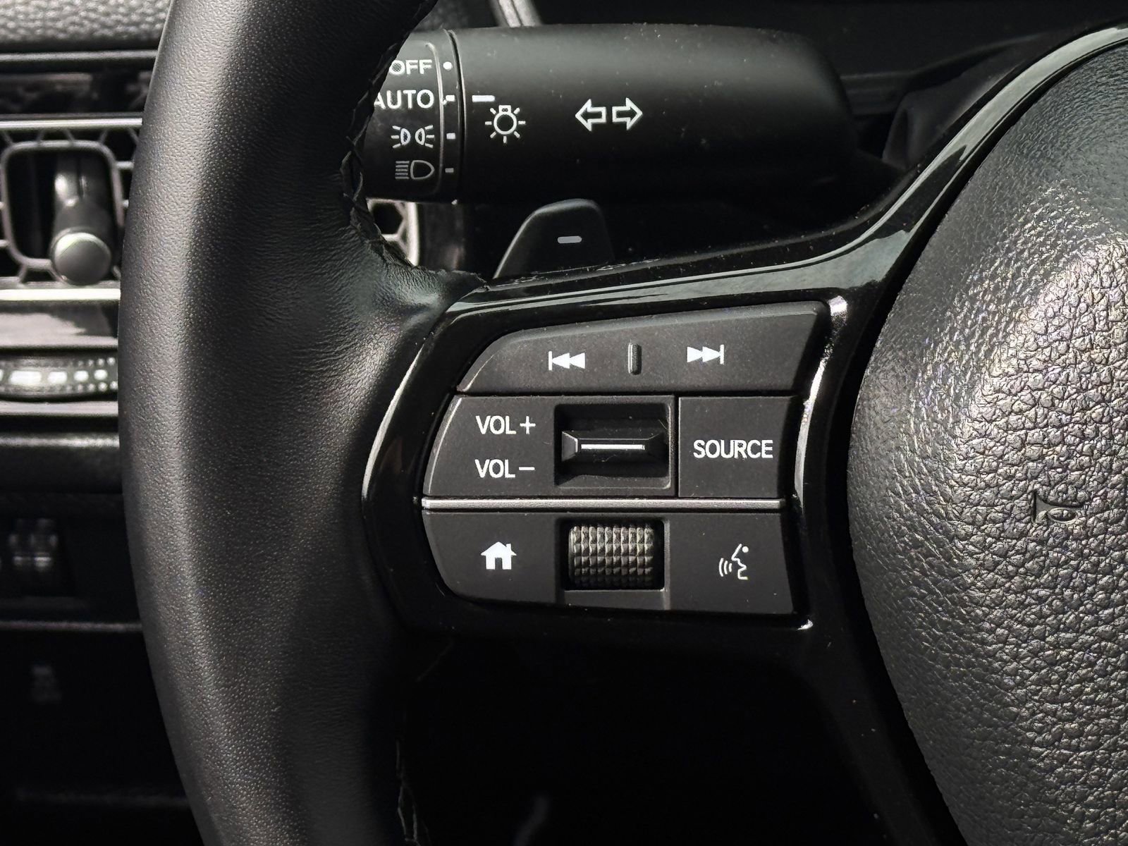 Used 2025 Honda Civic Sport image 15