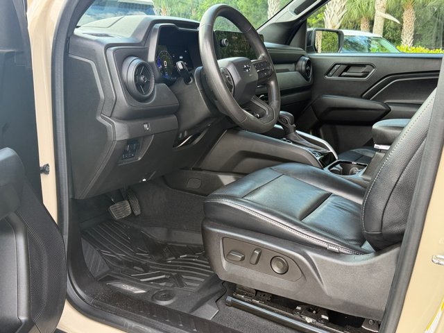 Used 2024 Chevrolet Colorado Trail Boss w/ Technology Package AWD/4WD image 16
