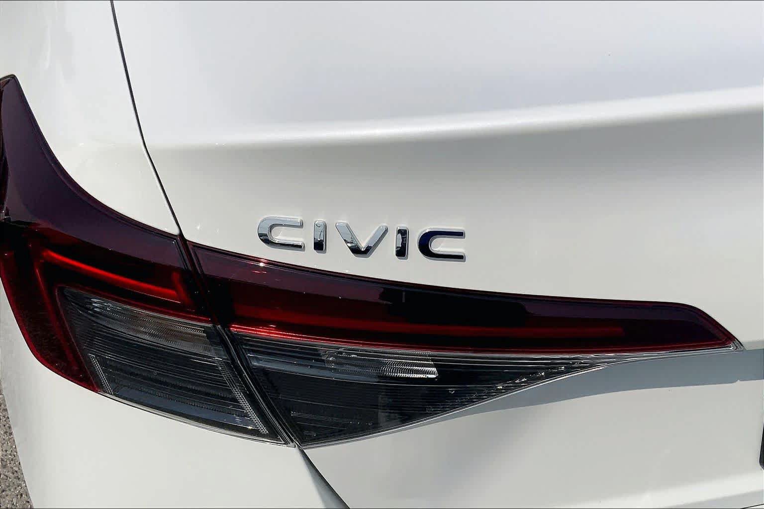 Used 2025 Honda Civic Sport image 31