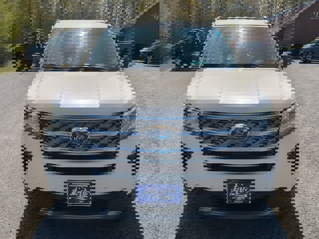 Certified 2018 Ford Explorer XLT w/ Equipment Group 202A image 7