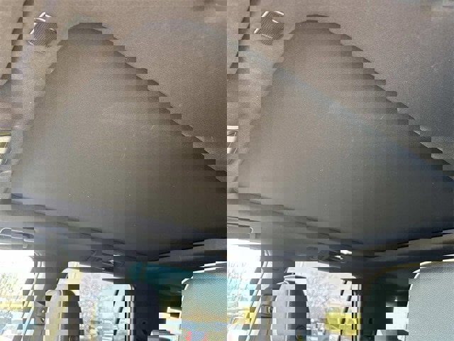 Used 2021 GMC Yukon SLT w/ SLT Premium Package image 28