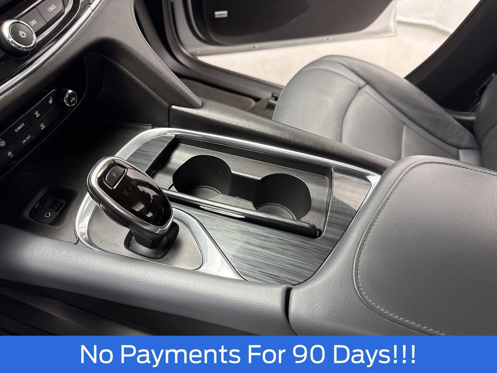 Used 2020 Buick Enclave Essence w/ Sound and Sites Package image 23