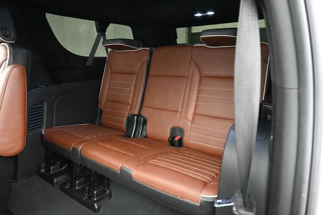 Used 2023 GMC Yukon XL Denali Ultimate AWD/4WD image 32