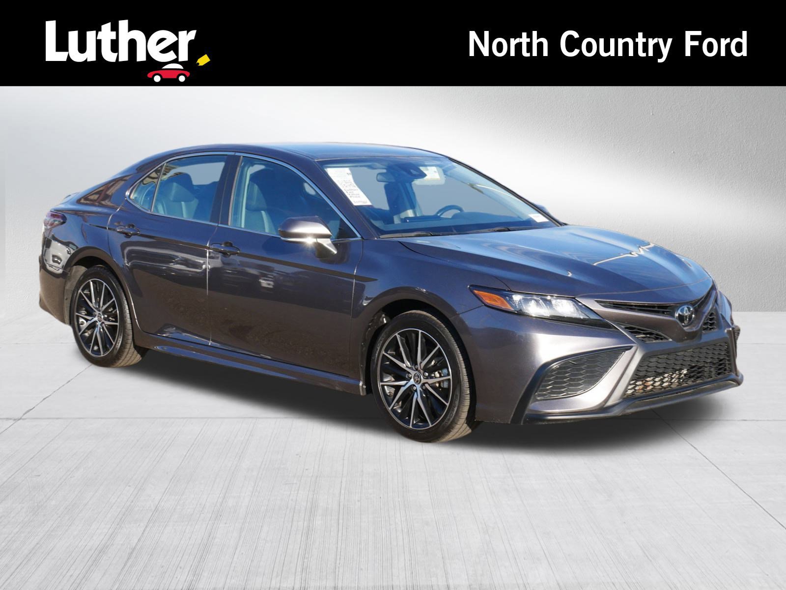 Used 2023 Toyota Camry SE image 7