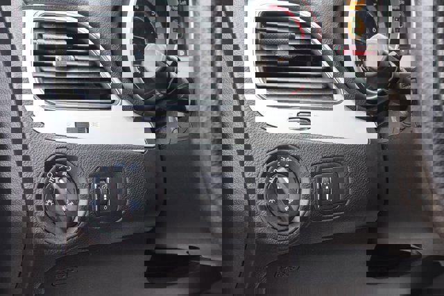 Used 2019 Dodge Journey SE image 22