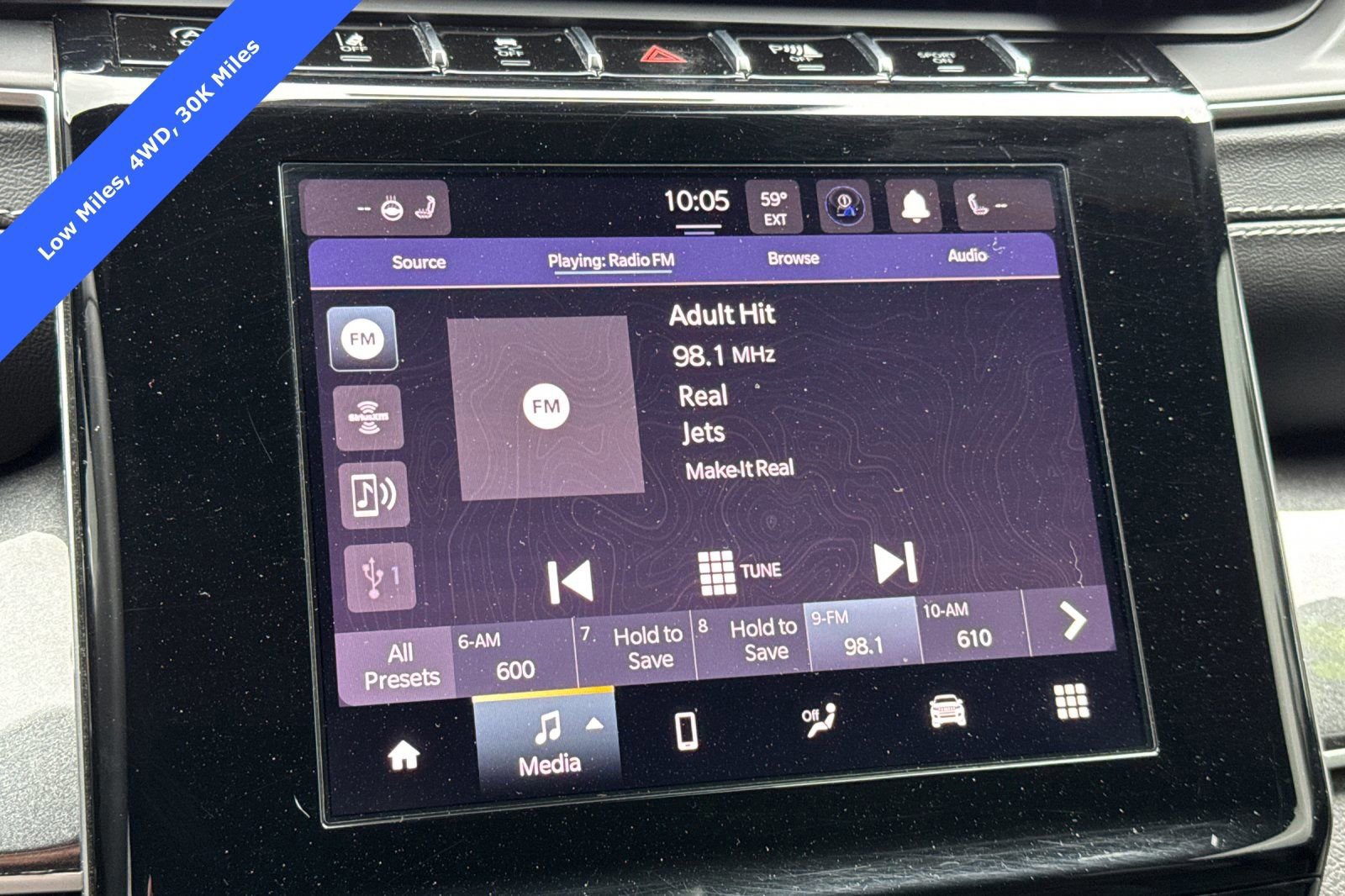 Used 2023 Jeep Grand Cherokee Altitude image 19