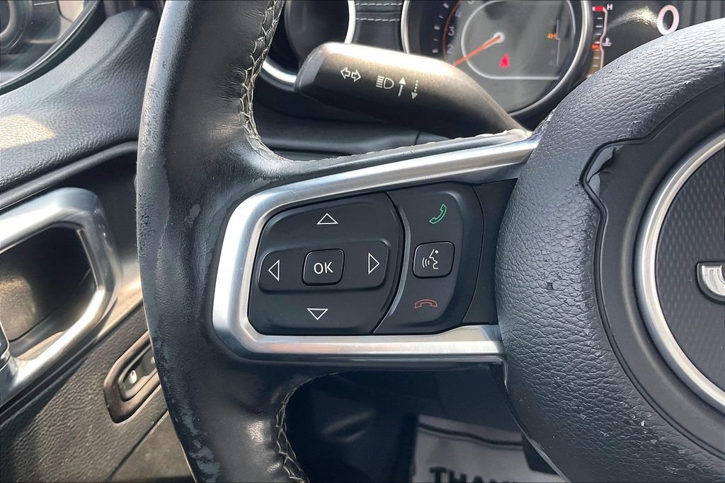 Used 2018 Jeep Wrangler Unlimited Sahara AWD/4WD image 16