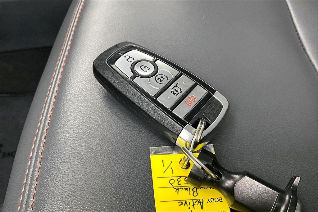 Certified 2025 Ford Expedition Active AWD/4WD image 11
