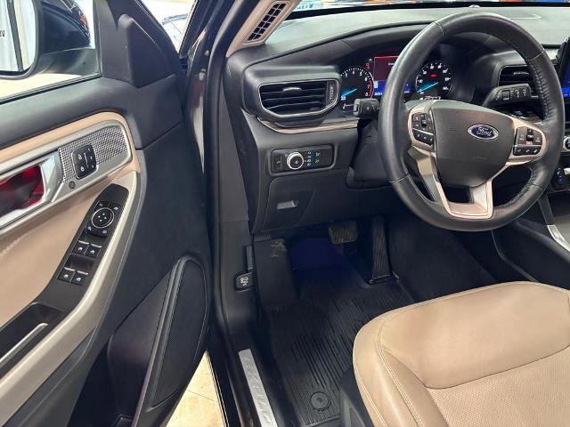 Certified 2023 Ford Explorer Limited w/ Equipment Group 301A image 9