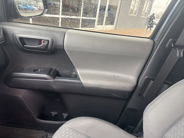 Used 2022 Toyota Tacoma SR image 17