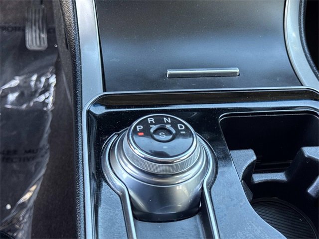 Certified 2019 Ford Edge SEL w/ Equipment Group 201A image 17