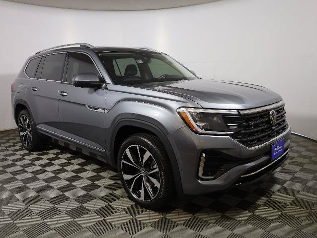 Used 2024 Volkswagen Atlas SEL Premium R-Line AWD/4WD image 4