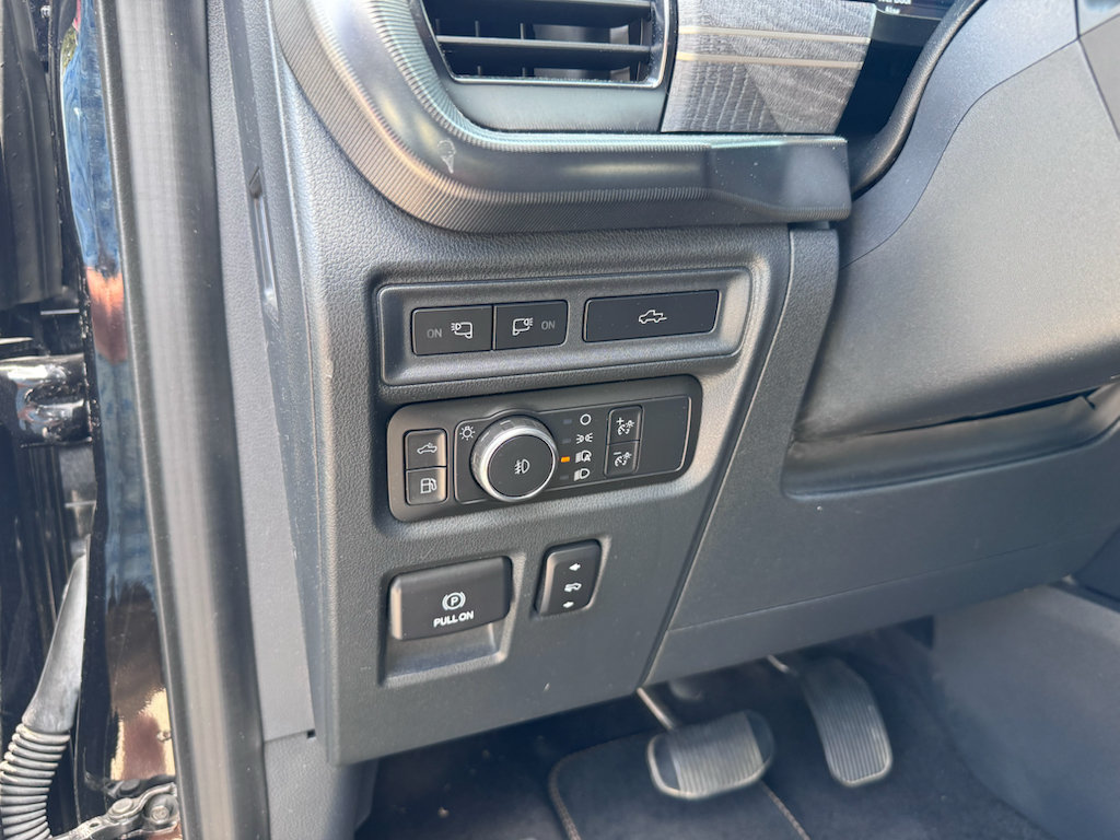 Certified 2022 Ford F150 Platinum w/ Equipment Group 701A High AWD/4WD image 13