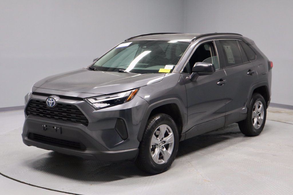 Used 2023 Toyota RAV4 LE AWD/4WD image 7
