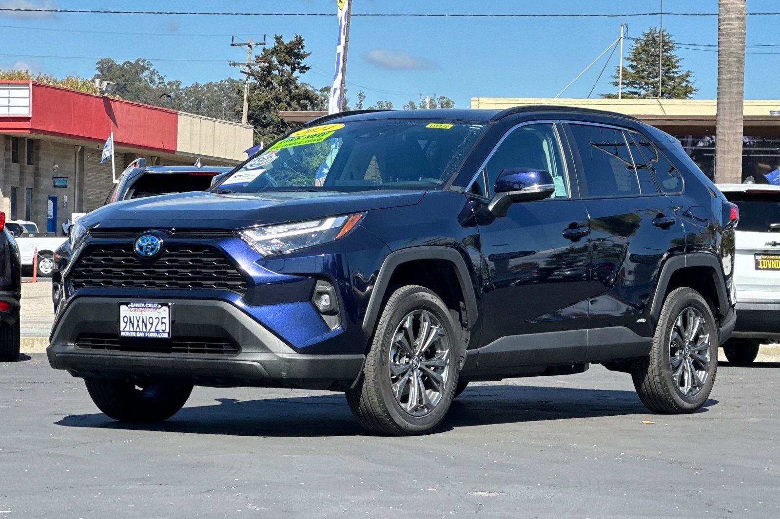 Used 2024 Toyota RAV4 XLE Premium image 30