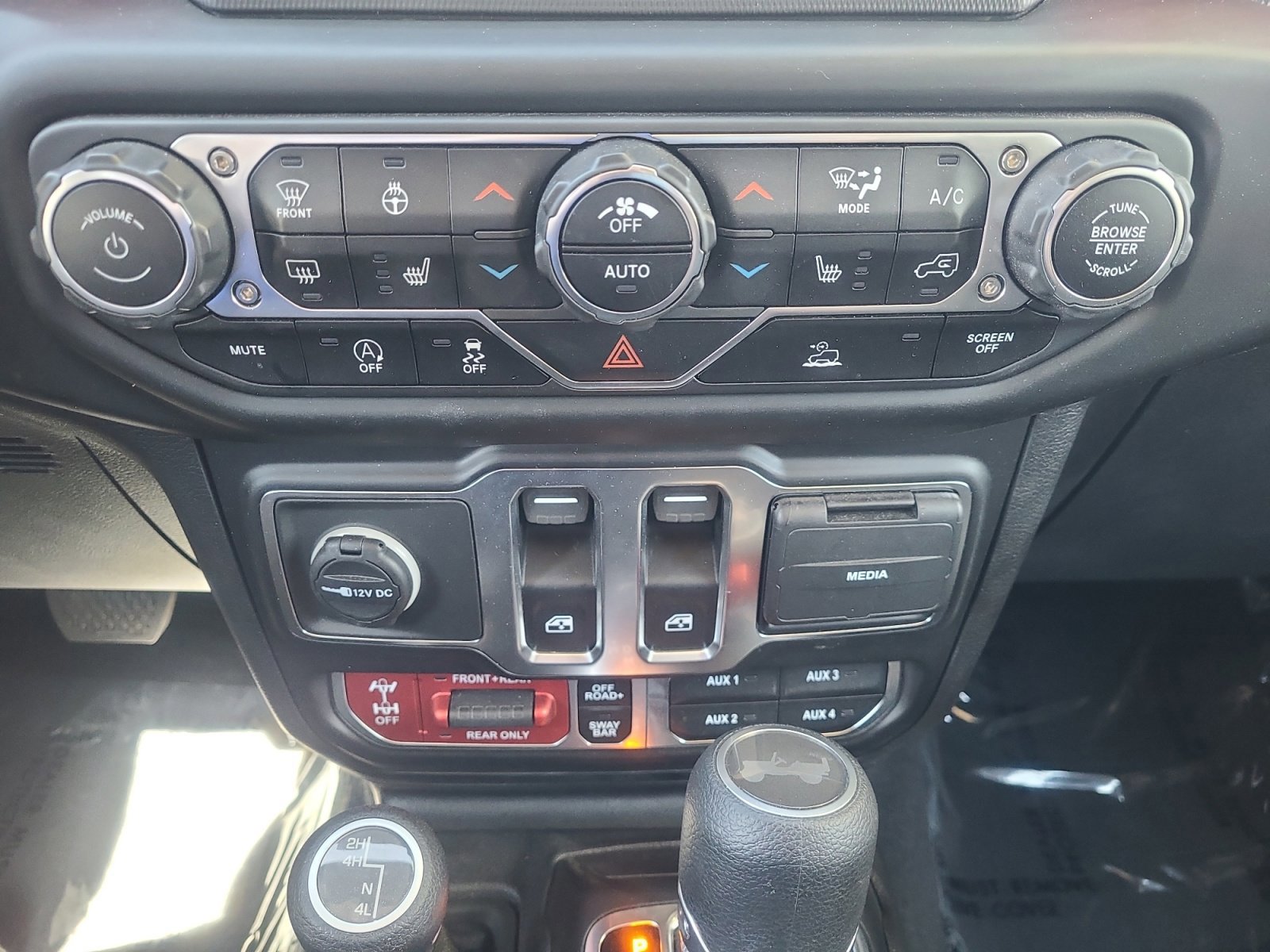 Used 2021 Jeep Wrangler Rubicon AWD/4WD image 30