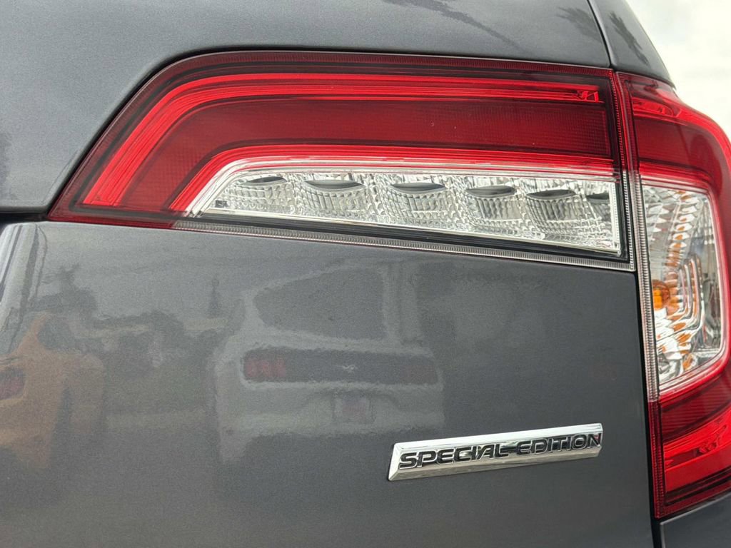 Used 2022 Honda Pilot Special Edition image 9