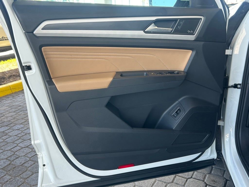 Used 2022 Volkswagen Atlas Cross Sport SEL Premium R-Line image 38