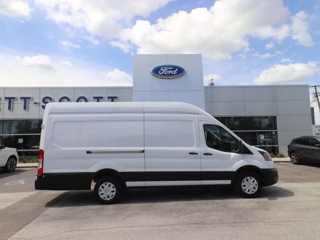 Certified 2023 Ford E-Transit 148 High Roof Extended w/ Interior Upgrade Package RWD image 15