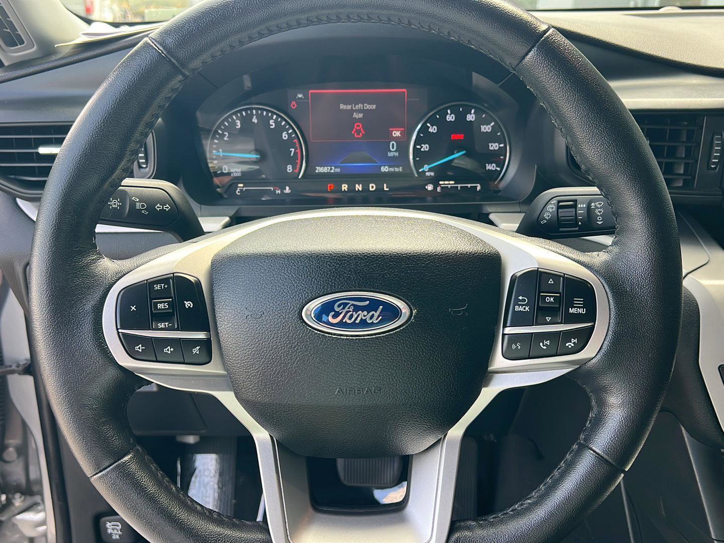 Certified 2024 Ford Explorer XLT RWD image 21