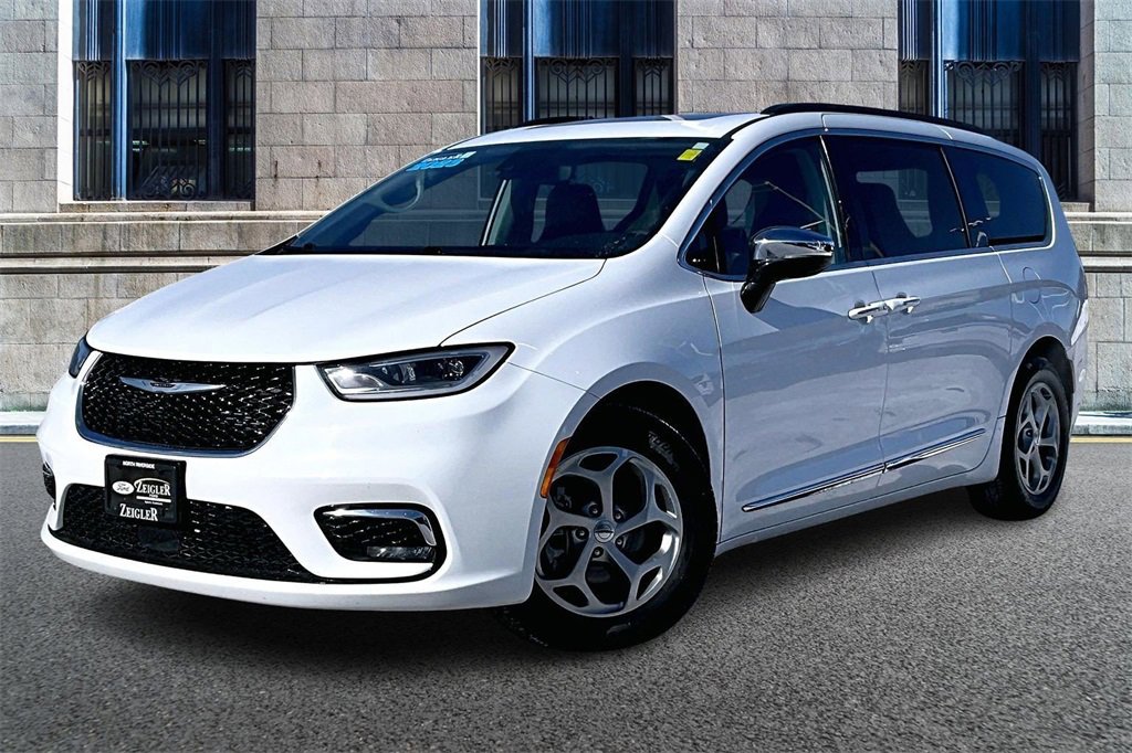 Used 2023 Chrysler Pacifica Limited video 2