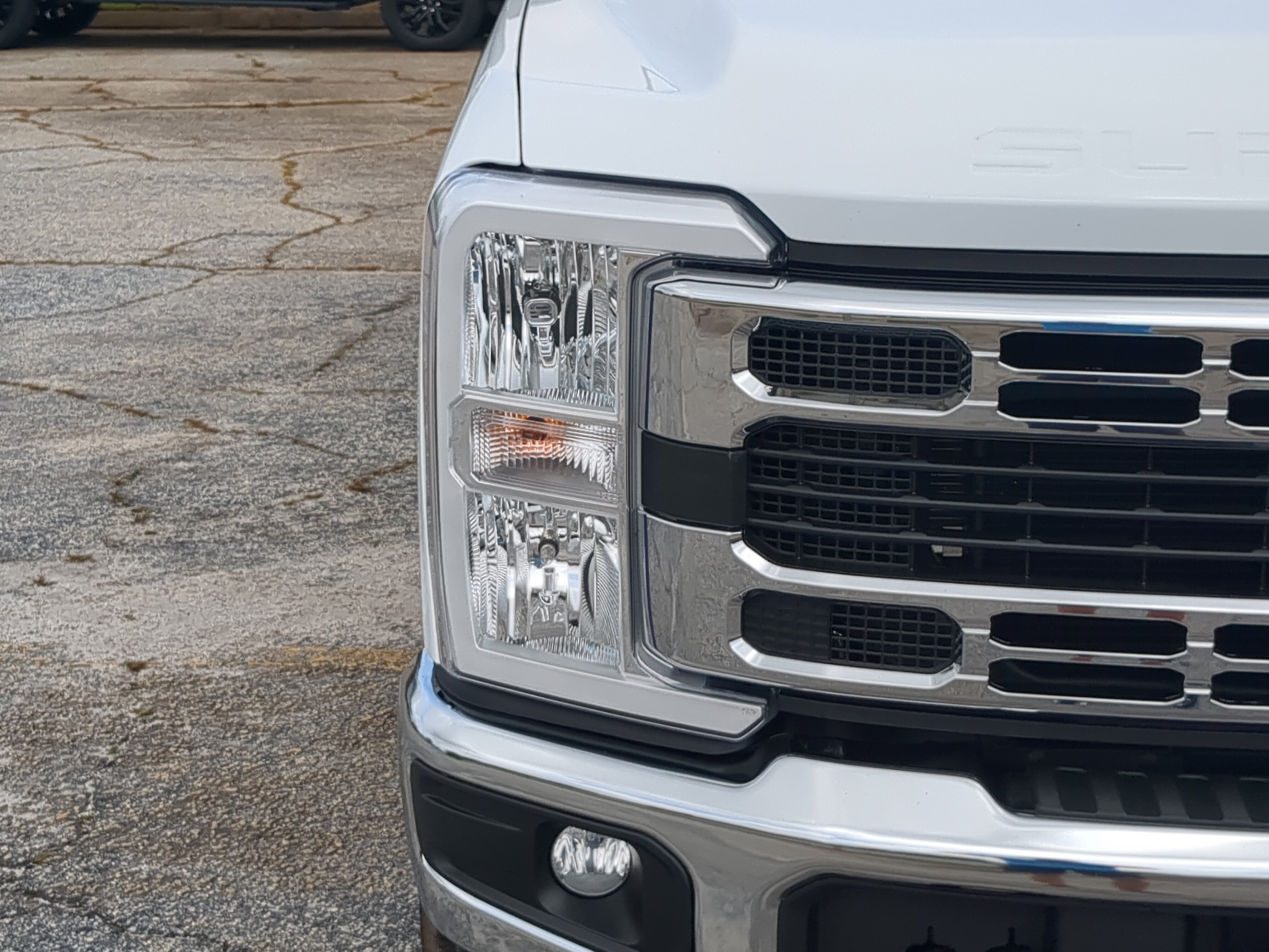 Certified 2025 Ford F250 XLT AWD/4WD image 8