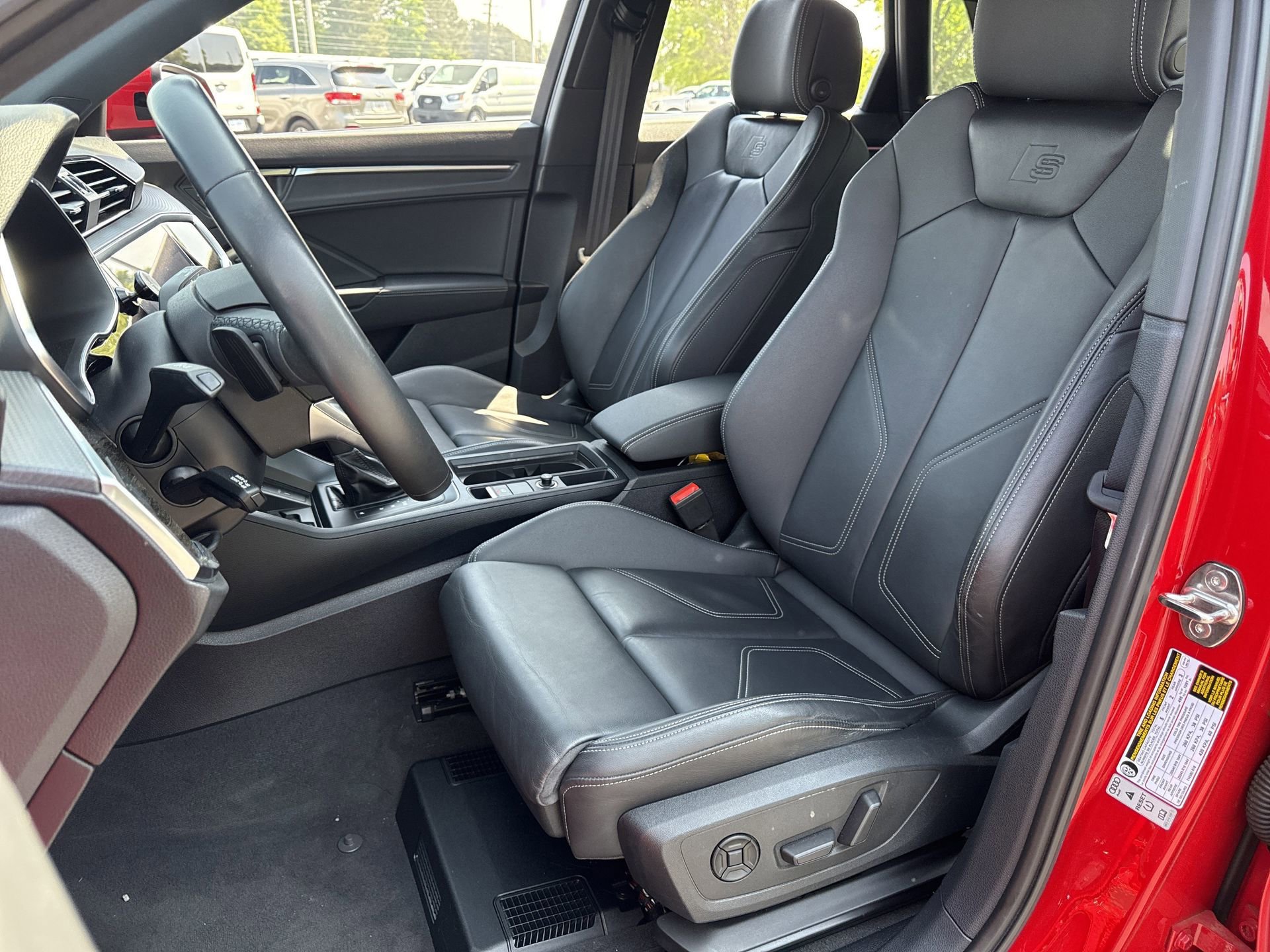 Used 2024 Audi Q3 2.0T Premium Plus w/ Premium Plus Package AWD/4WD image 24