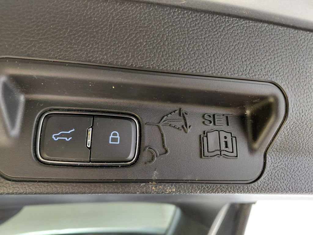 Certified 2022 Ford Explorer Limited AWD/4WD image 45