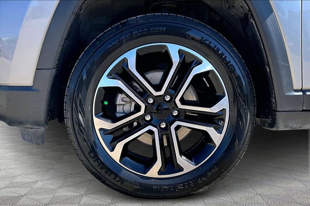 Used 2022 Jeep Compass Limited image 11