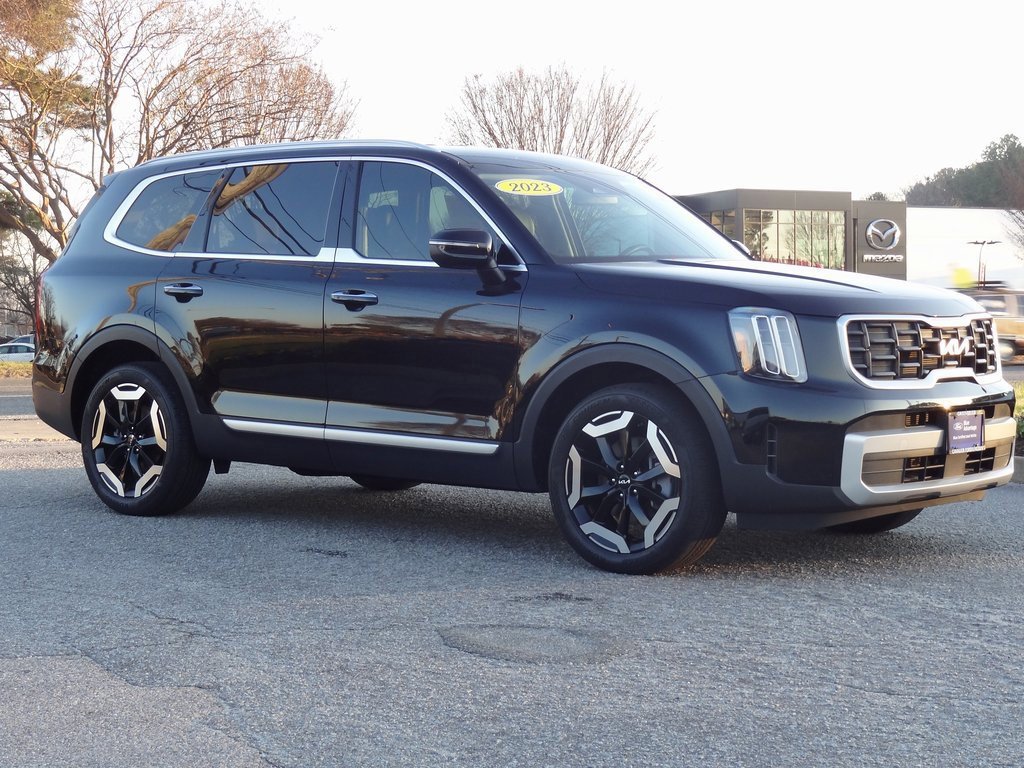Used 2023 Kia Telluride S image 8