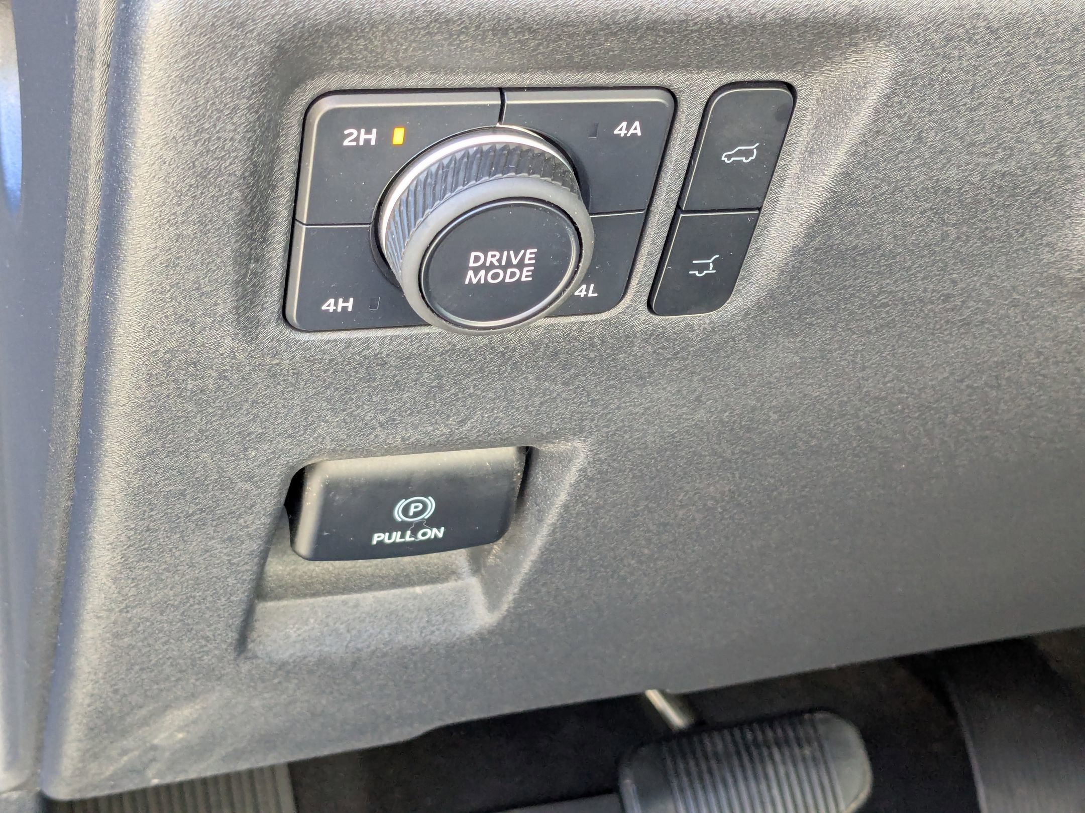 Certified 2025 Ford Expedition Platinum w/ Platinum Ultimate Package image 18