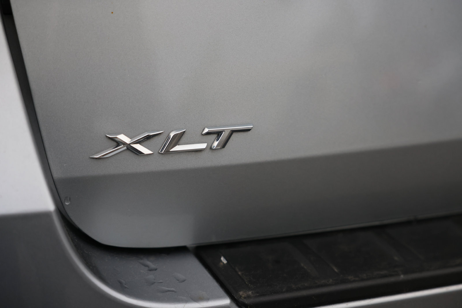 Certified 2023 Ford Explorer XLT w/ Equipment Group 202A AWD/4WD image 30