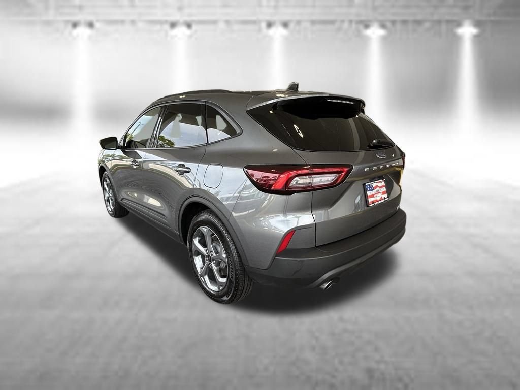 Certified 2025 Ford Escape ST-Line FWD image 7