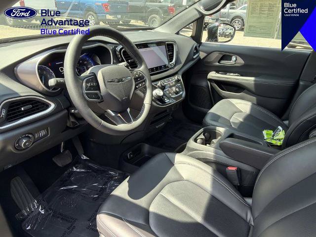 Used 2026 Chrysler Pacifica Select FWD image 14